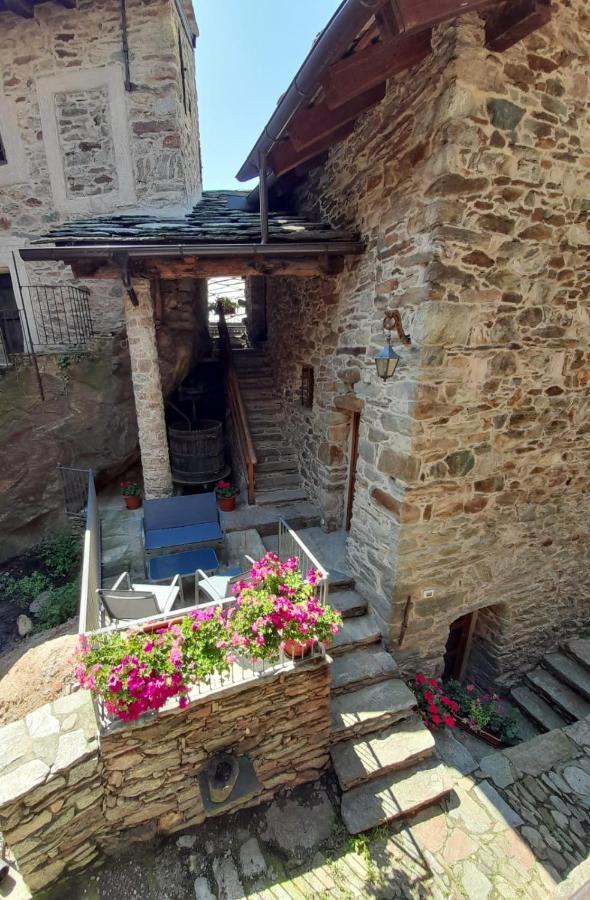 Bed & Breakfast La Crotta Pont-Saint-Martin Buitenkant foto
