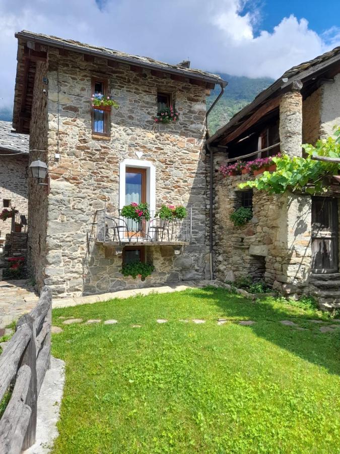 Bed & Breakfast La Crotta Pont-Saint-Martin Buitenkant foto