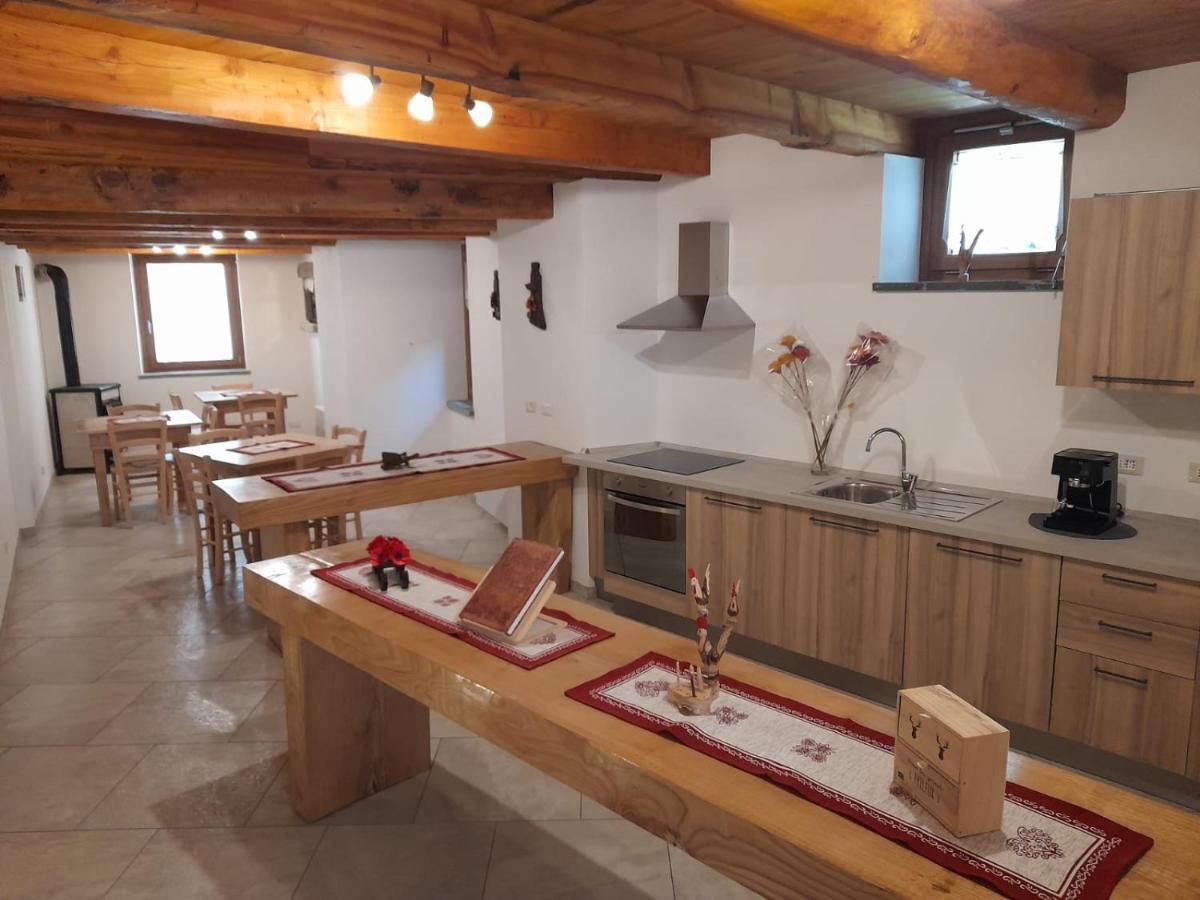 Bed & Breakfast La Crotta Pont-Saint-Martin Buitenkant foto