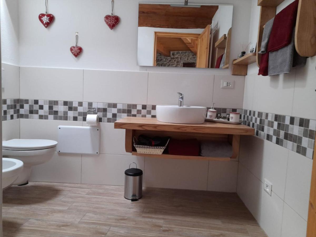 Bed & Breakfast La Crotta Pont-Saint-Martin Buitenkant foto