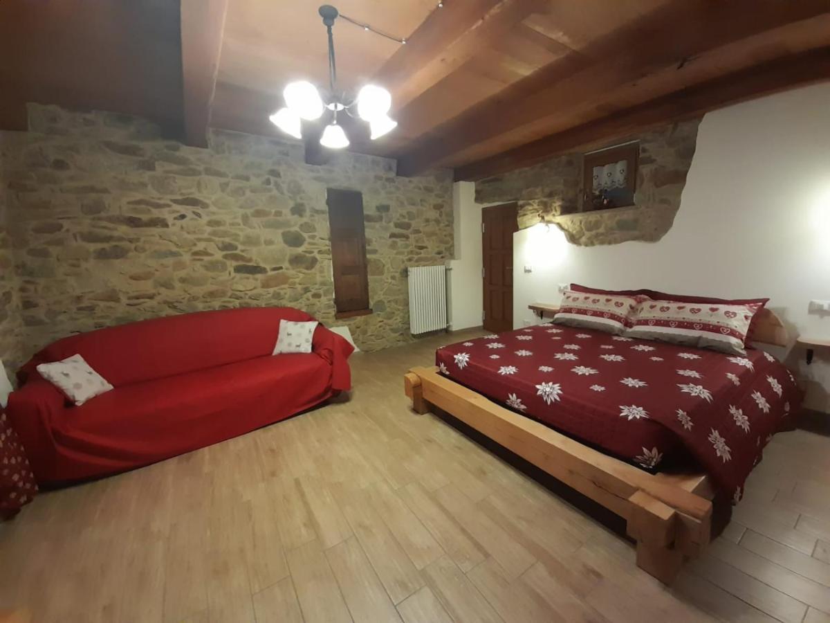 Bed & Breakfast La Crotta Pont-Saint-Martin Buitenkant foto